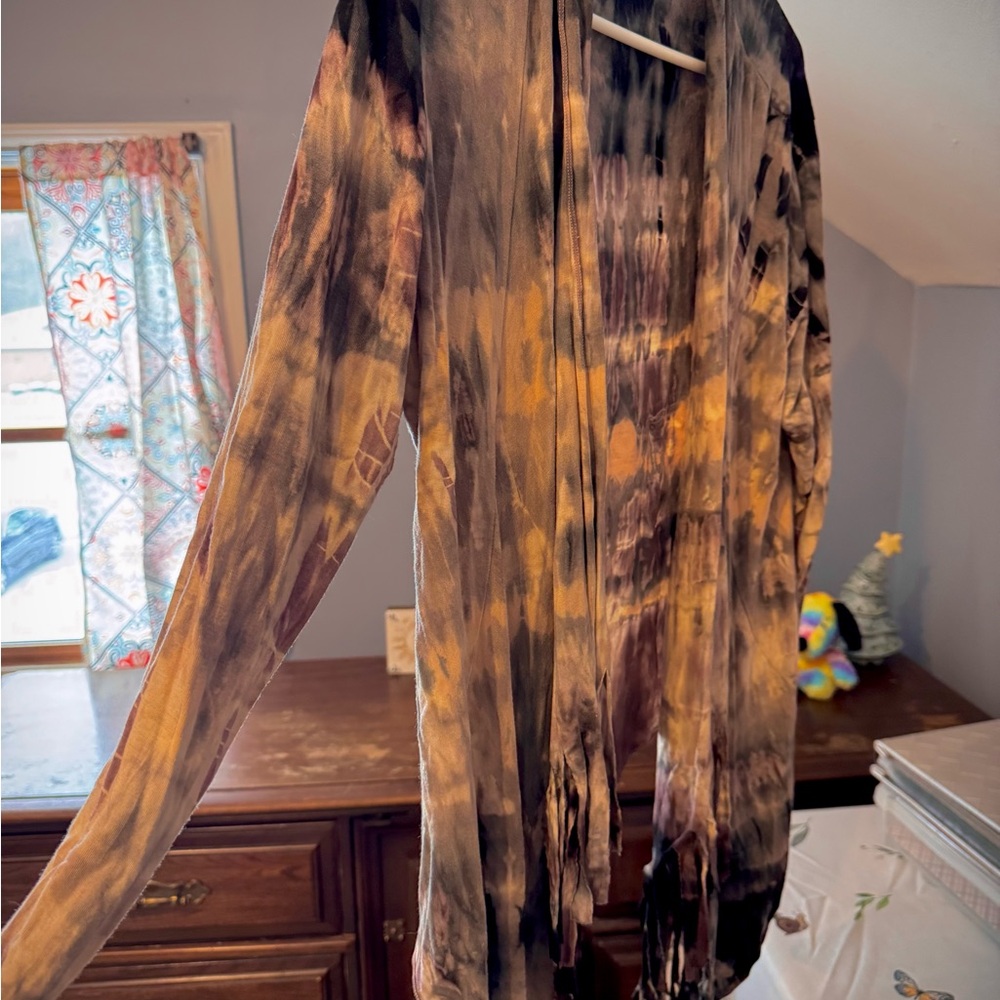 Tie-Dye Open Front Kimono & Fringe Bottom - Picture 2 of 7